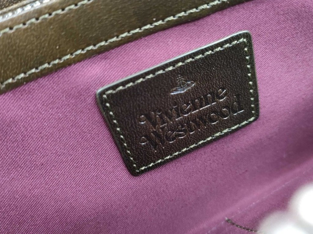 Vivienne Westwood ヴィヴィアンウェストウッド 長財布 ブラウン系 レザー レディース ラウンドファスナー エンボス シルバー金具 美品