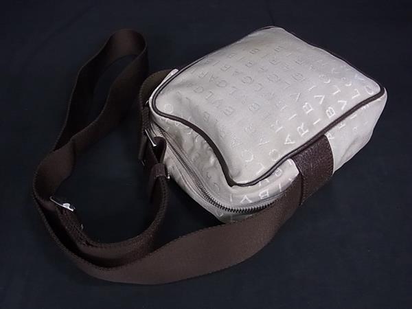 美品 BVLGARI ブルガリ ショルダーバッグ ロゴマニア クロスボディバッグ 22653 ベージュ ブラウン シルバー金具 キャンバス レザー レディース ポシェット