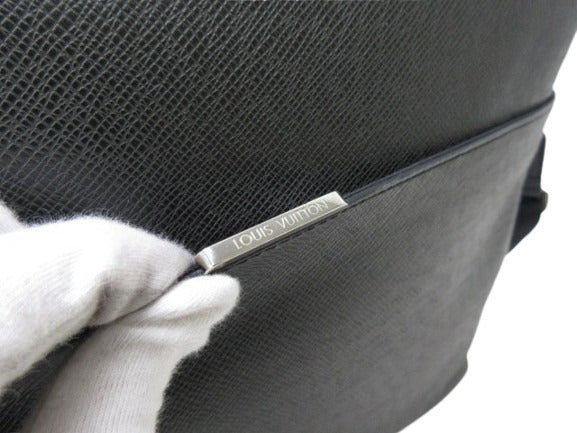 美品 LOUIS VUITTON ルイ ヴィトン メッセンジャーバッグ アントン メッセンジャーMM M33429 アルドワーズ タイガ メンズ