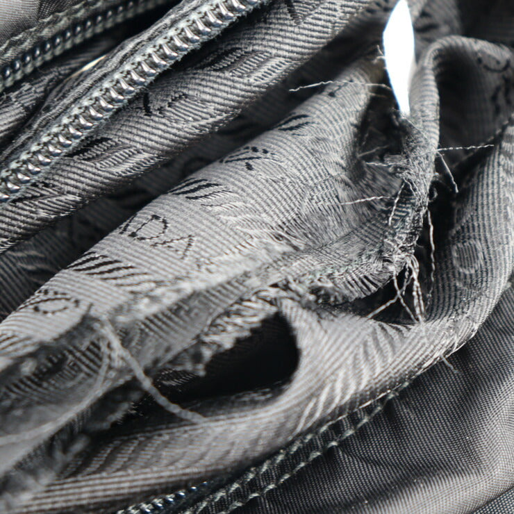 PRADA プラダ VELA ヴェラ ショルダーバッグ B8994 ナイロン レザー ブラック シルバー金具 三角ロゴプレート トライアングルロゴ