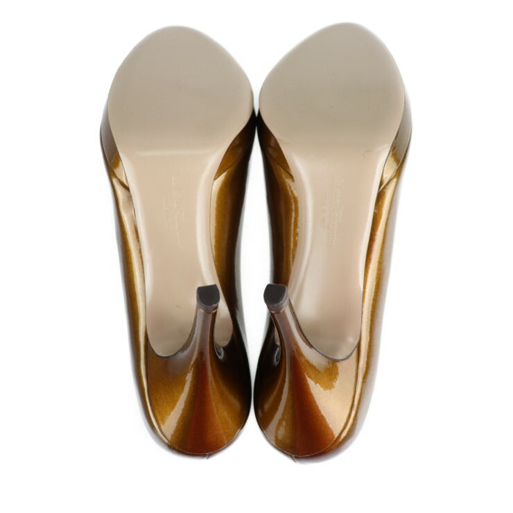 Salvatore Ferragamo サルヴァトーレ フェラガモ パンプス DG39907 パテントレザー ブロンズ エナメル ＃8 1/2C 参考サイズ26cm