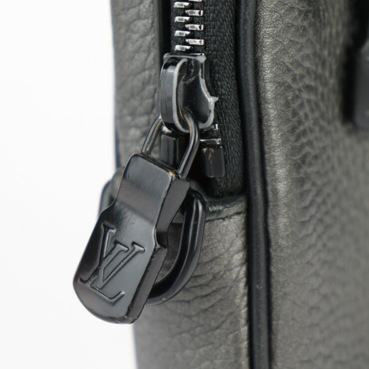 美品 LOUIS VUITTON ルイ ヴィトン アルファクラッチ セカンドバッグ M52771 トリヨンレザー メタリックグレー ブラック金具 リストレット クラッチバッグ ポーチ