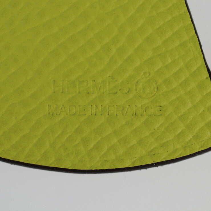 新品未使用展示品 HERMES エルメス チャーム ハチドリ プティアッシュ その他小物 - トゴ ヴォーエプソン シルク ブラウン系 イエロー系 バッグチャーム 鳥